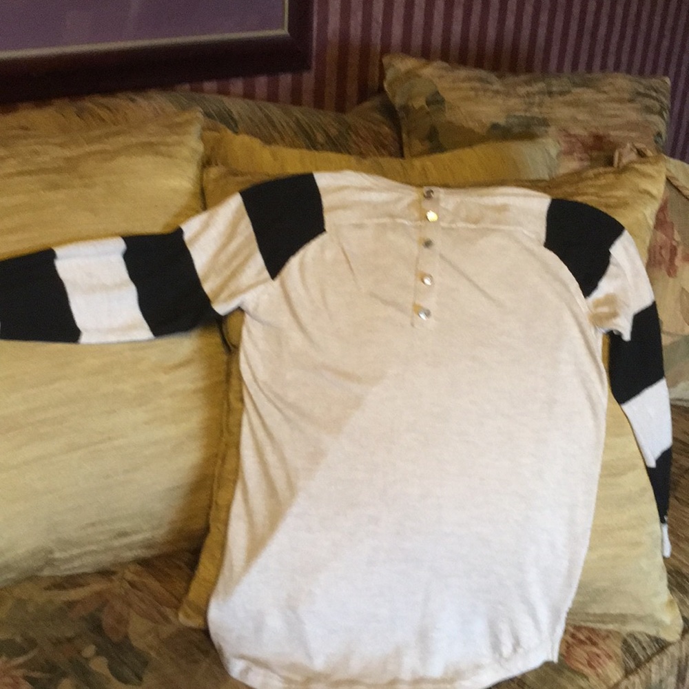 Poof Girlđź’• Sweater - Picture 2 of 7